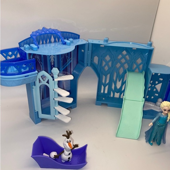 Mattel Disney Frozen Toys, Elsa Ice Palace Storytime Stackers, Castle Doll House - Picture 3 of 8